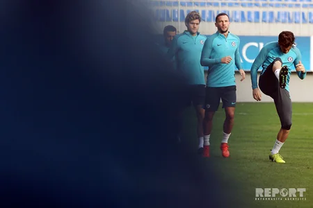 İngiltərənin Çelsi komandası Bakıda son məşqinə çıxıb