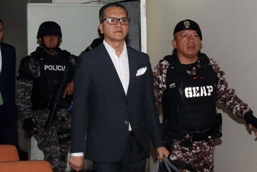 Ekvadorda dövlət vəsaitini mənimsəyən keçmiş vitse-prezidentə hökm oxunub