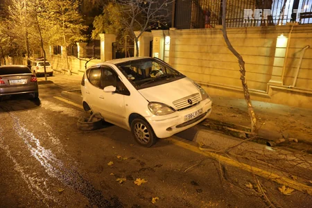 Bakıda sərxoş sürücü avtomobil ilə qarşı zolağa çıxaraq qəza törədib - FOTO - VİDEO - YENİLƏNİB