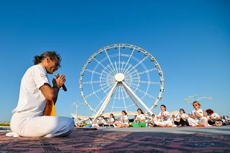 Picturesque Baku Boulevard, overlooking iconic Baku Eye, hosts mesmerizing yoga extravaganza