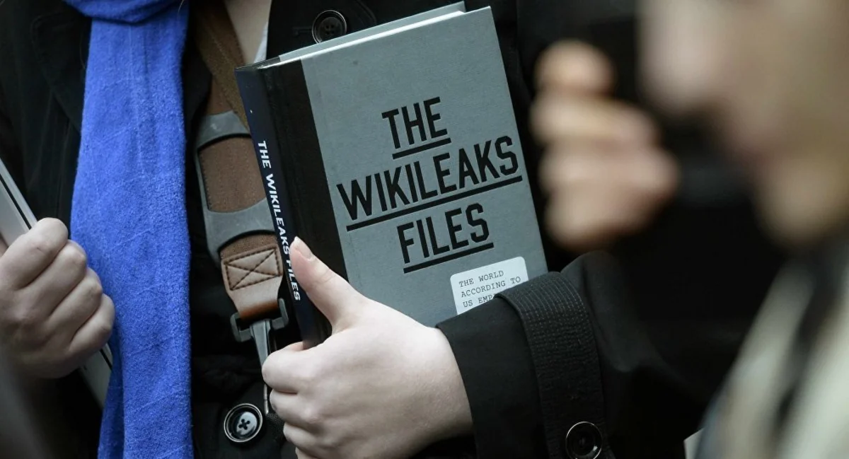 Trampın keçmiş müşavirinin “WikiLeaks”lə əlaqəsi olub