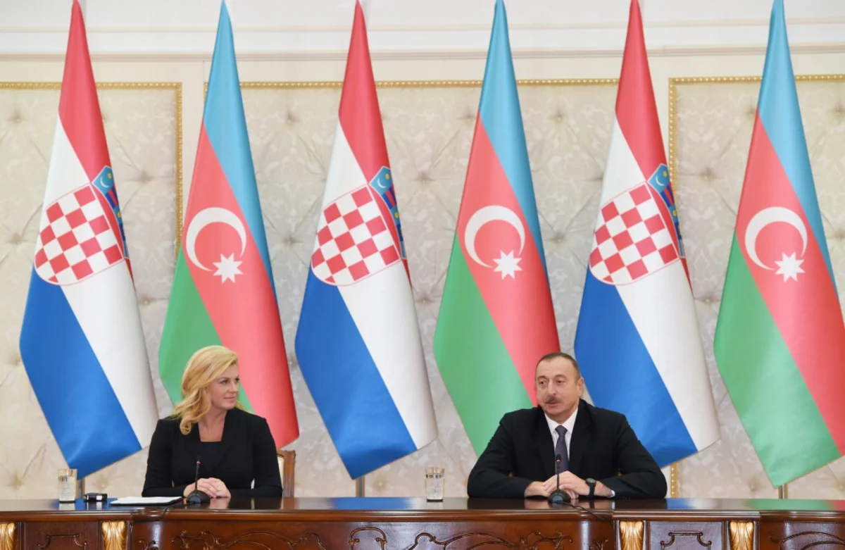 Prezident İlham Əliyev: Futbol üzrə Azərbaycan milli komandası ilə fəxr edirik
