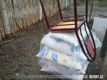 Bərdədə məcburi köçkünlərin evlərini su basıb - VİDEOREPORTAJ