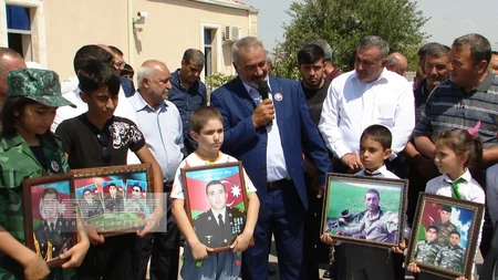 Şərurda kənd sakinləri öz hesabına “Şəhidlər” məscidi tikir