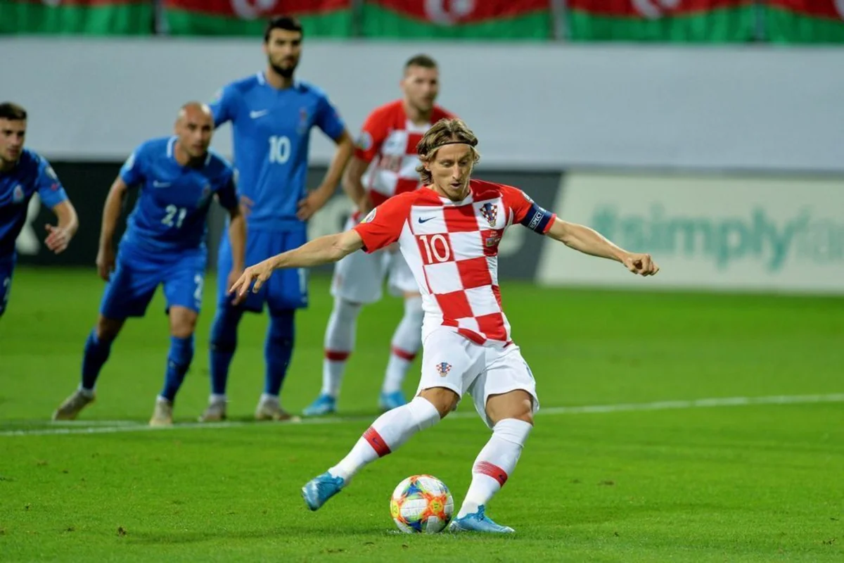 Real Madrid Bakıda zədələnən futbolçusunu yığmaya buraxmaq istəmir