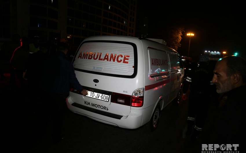 Bakıda gənc intihara cəhd edərək özünə xəsarət yetirib