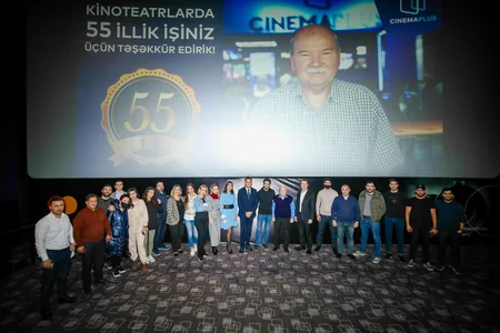 “CinemaPlus”un rəhbərliyi qocaman əməkdaşını təltif edib