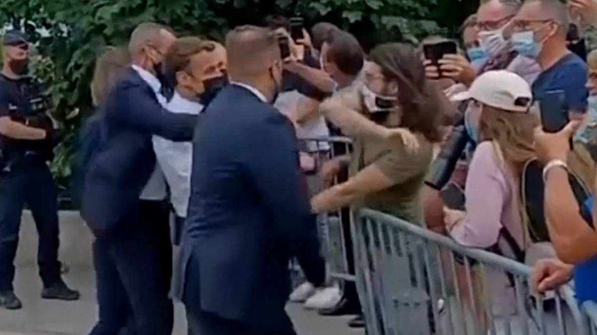 Makrona sillə vuran şəxsin evində axtarış aparılıb