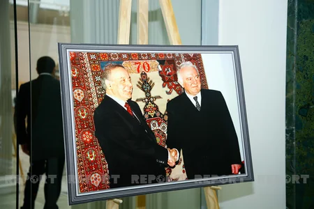 Tbilisidə Heydər Əliyevə həsr olunan fotosərgi açılıb