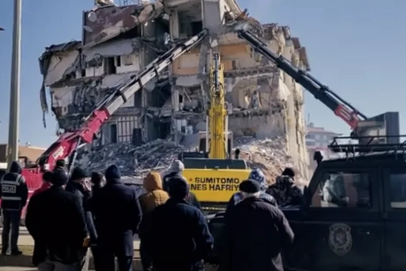 Azərbaycanlı gənc rejissor Türkiyədəki zəlzələ ilə bağlı “Bir an” adlı sənədli film hazırlayıb