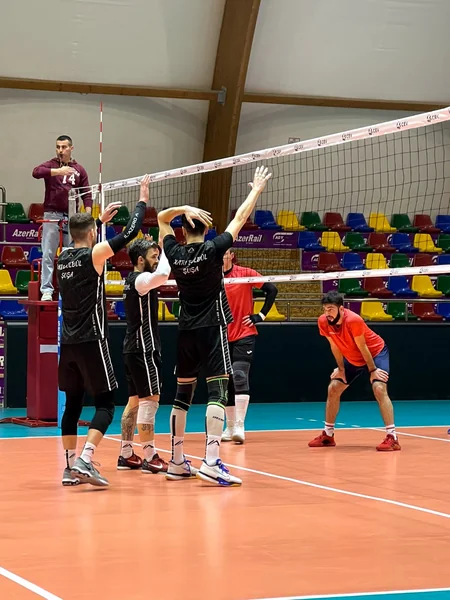 Xarı bülbül Şuşa komandası ölkə çempionatına Bakıda hazırlaşır