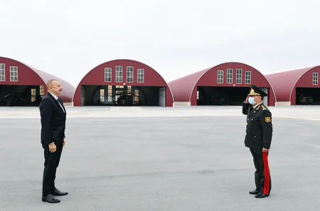 İlham Əliyev Əlahiddə Ümumqoşun Ordunun hərbi aerodromunun açılışında iştirak edib - YENİLƏNİB