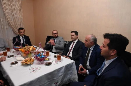 “Liderliyin inkişafı proqramı”nın iştirakçıları Dövlət Komitəsində olublar