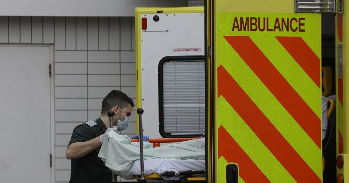 Britaniyada bir gündə koronavirusdan 324 nəfər ölüb