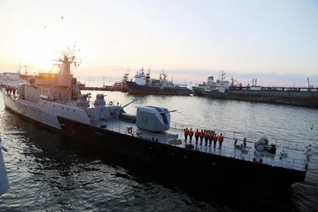 Müdafiə naziri Zakir Həsənov Xəzər dənizində keçirilən təlimləri izləyib