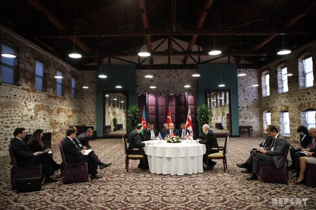 İstanbulda Türkiyə, Azərbaycan və Gürcüstan XİN başçılarının üçtərəfli görüşü keçirilib - FOTO