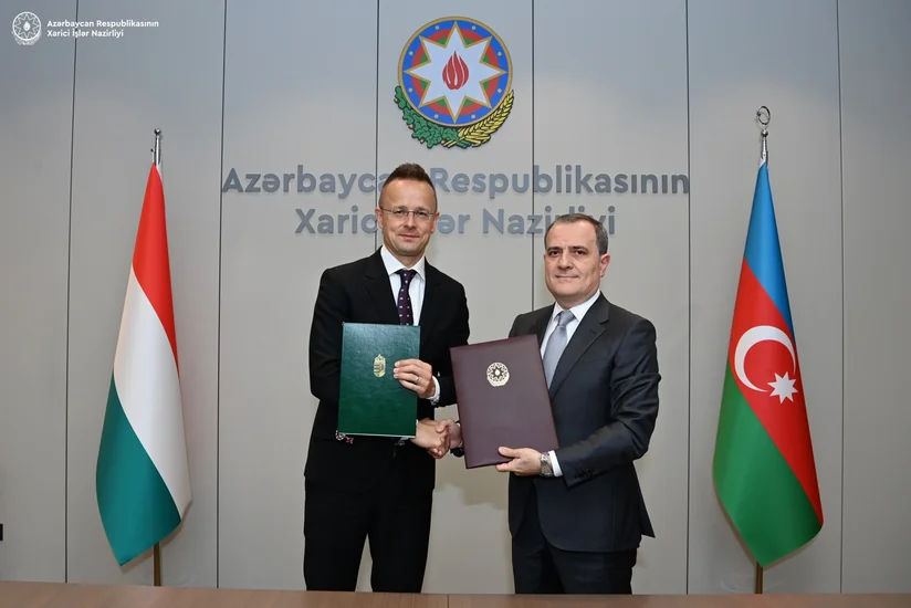 Azərbaycan və Macarıstanın xarici işlər nazirləri Strateji Dialoqun iclasının yekunlarına dair protokol imzalayıblar - YENİLƏNİB