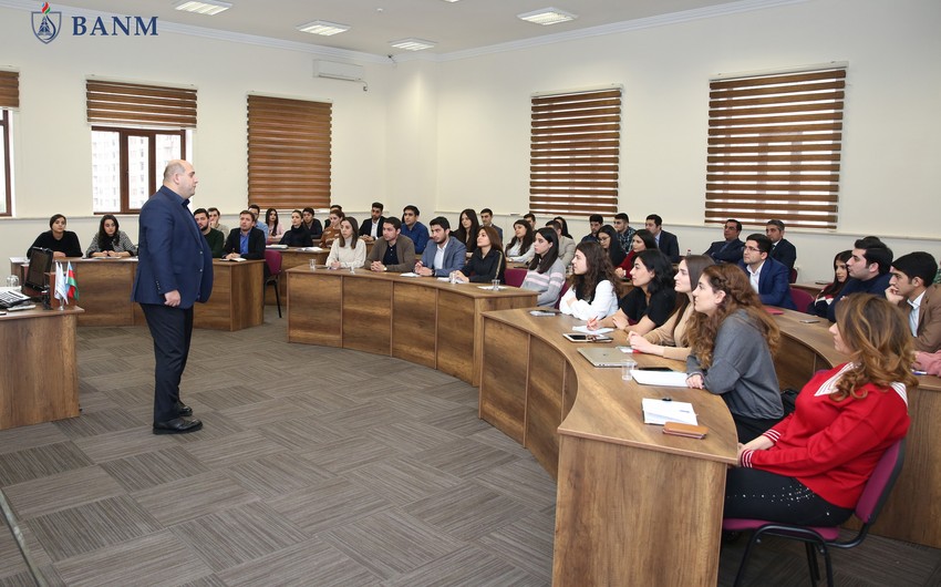 Assistant to First Vice-President of Azerbaijan holds master class at Baku Higher Oil School