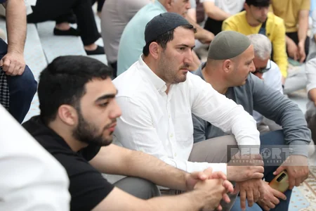 Bakıda bayram namazı qılınıb