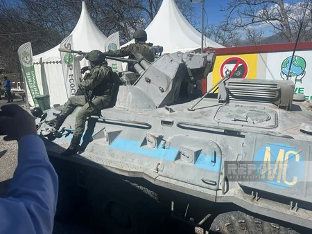 Vehicles of peacekeepers move unhindered on Khankandi-Lachin road