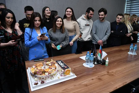 Dəqiqlik, operativlik və sərhədləri aşan etimad - Baku TV 5 yaşını qeyd edir