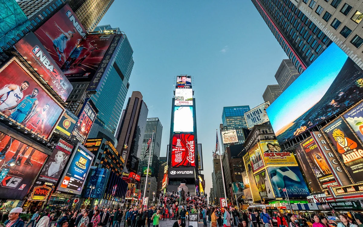 Названы самые популярные города в Instagram