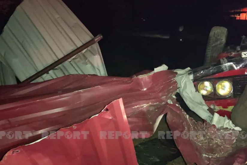 В Гахе автомобиль врезался в газопровод, есть пострадавшие