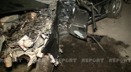 В Исмаиллы автомобиль врезался в дерево, водитель скончался