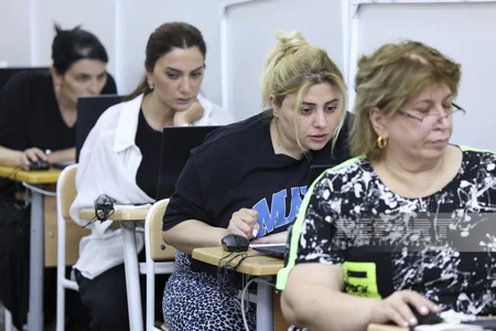 Xarici dil müəllimləri üçün sertifikasiya imtahanı başlayıb - YENİLƏNİB