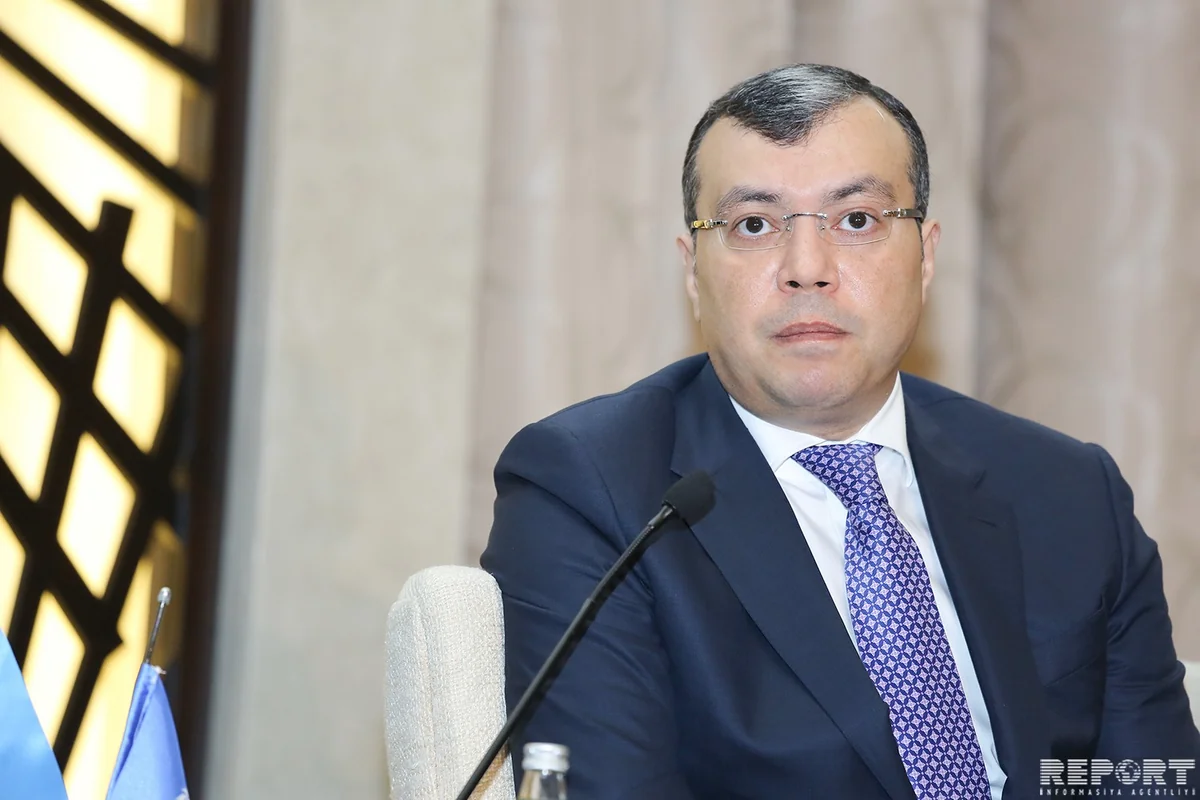 Sahil Babayev AMEA əməkdaşlarının əməkhaqqının artırılması barədə sualları cavablandırıb