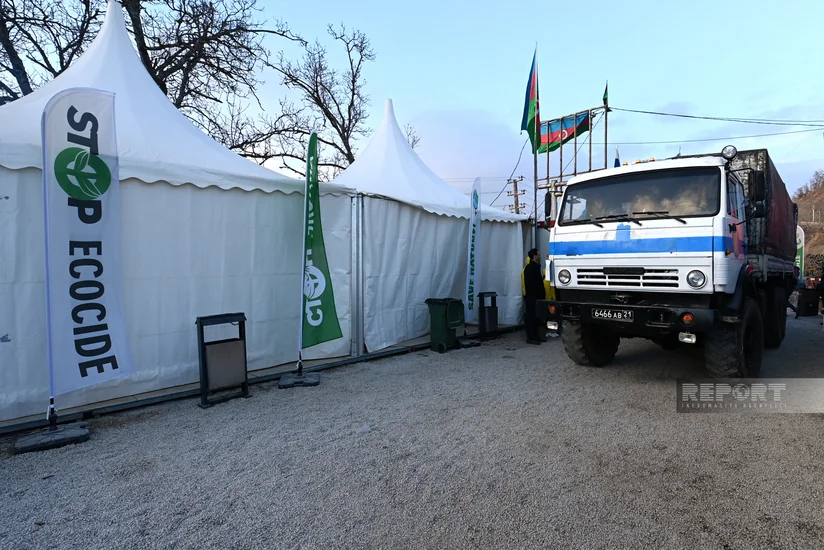 По дороге Ханкенди-Лачын беспрепятственно проехал еще один автомобиль снабжения миротворцев