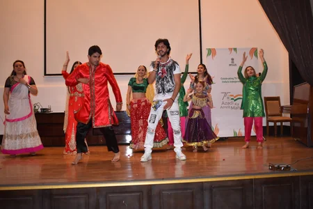 Bakıda “Bollivud Rəqsləri və Mahnıları” adlı konsert keçirilib