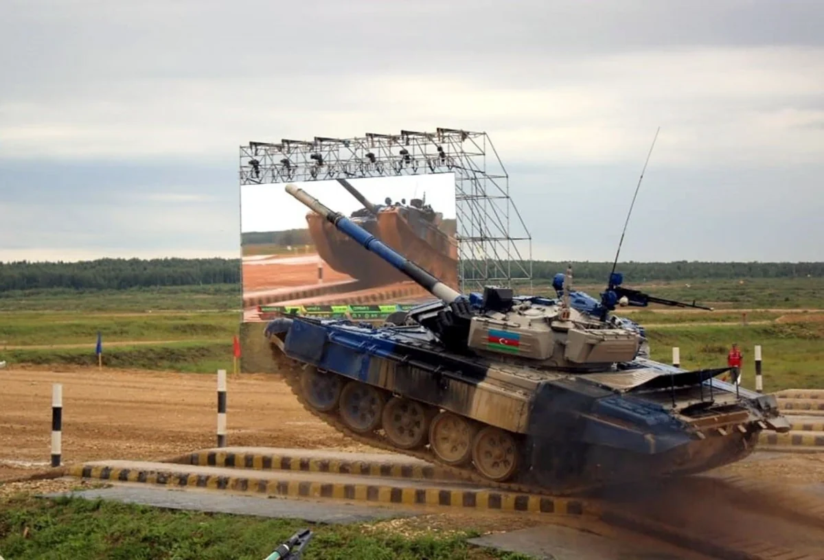 Azərbaycan tankçıları “Tank biatlonu” müsabiqəsinin yarımfinalına yüksəliblər