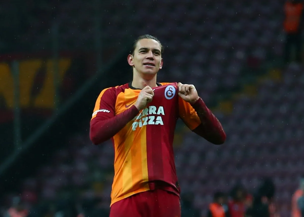 Milan Qalatasarayın futbolçusunu transfer etmək istəyir