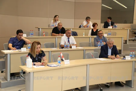 “Mediada islahatlara doğru” mövzusunda seminarlar davam edir