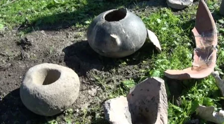 ​Cəlilabadın əkin sahələrində er.əv I minilliyə aid əşyalar tapılıb