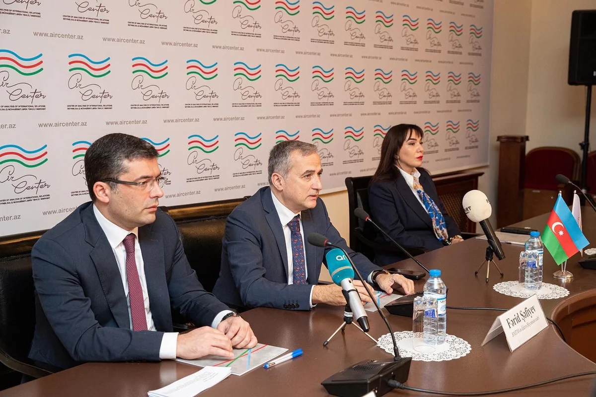 Jurnalistlər üçün “Azərbaycanın xarici siyasət gündəmi” mövzusunda təlim keçirilib