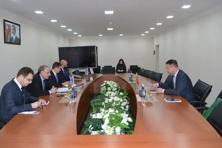 Baş prokuror Litva səfiri ilə görüşüb