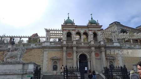Budapeştdə göylərə yüksələn Azadlıq heykəli: Gellert təpəsində Cabbarlının “Sevil”inin izləri - REPORTAJ