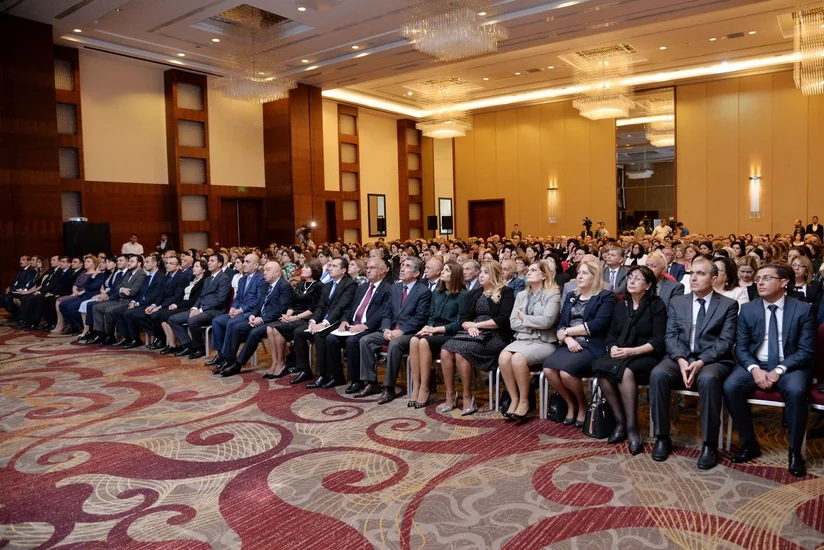 “Bakı təhsili: uğurlar və hədəflər” mövzusunda konfrans keçirilib