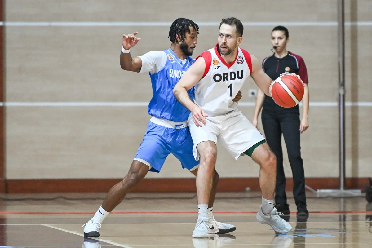 Azərbaycan Basketbol Liqasında Ordu Sumqayıta böyük hesabla qalib gəlib