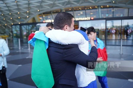 Азербайджанские каратисты, успешно выступившие на ЧЕ, вернулись на родину