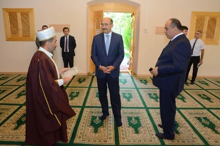 Nazir Qaxda mədəniyyət müəssisələri və tarixi tikililərin vəziyyəti ilə tanış olub