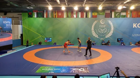 İslamiada: Azərbaycanın 4 güləşçisi finalda, Kolesnik gümüş medal qazanıb