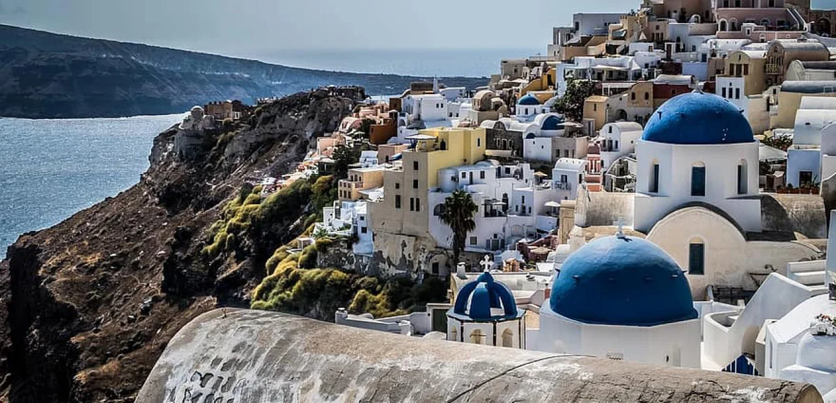 When will Greece open borders to tourists?