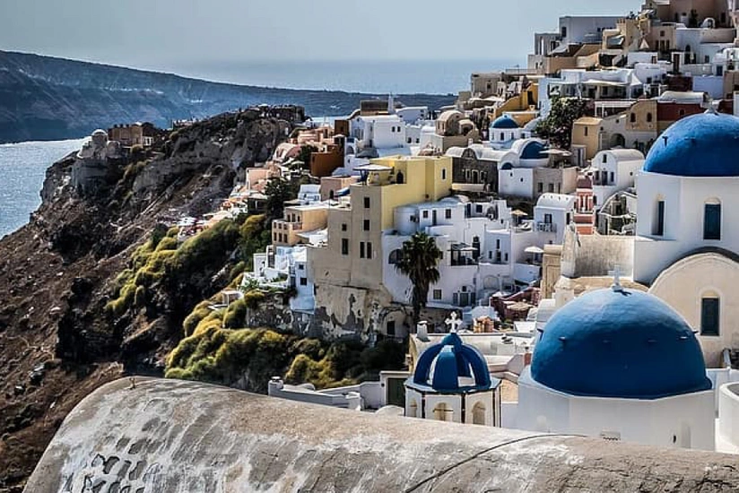 When will Greece open borders to tourists?