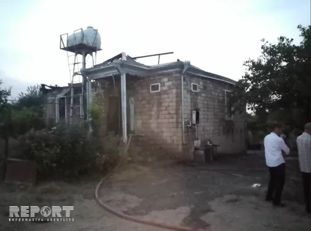 Bərdədə ev avtomobillə birlikdə yanıb - FOTO