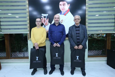 Jurnalistlər arasında şahmat yarışının mükafatçıları bəlli olub