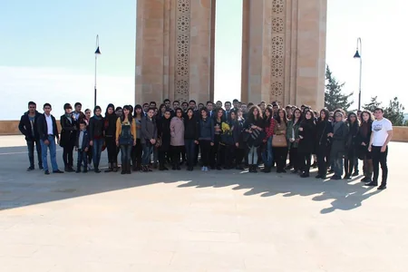 BDU tələbələri Dövlət Bayrağı Gününü qeyd ediblər