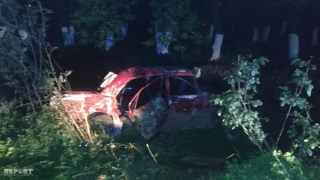 Masallıda maşın yoldan çıxaraq dərəyə düşüb, 4 nəfər yaralanıb - FOTO